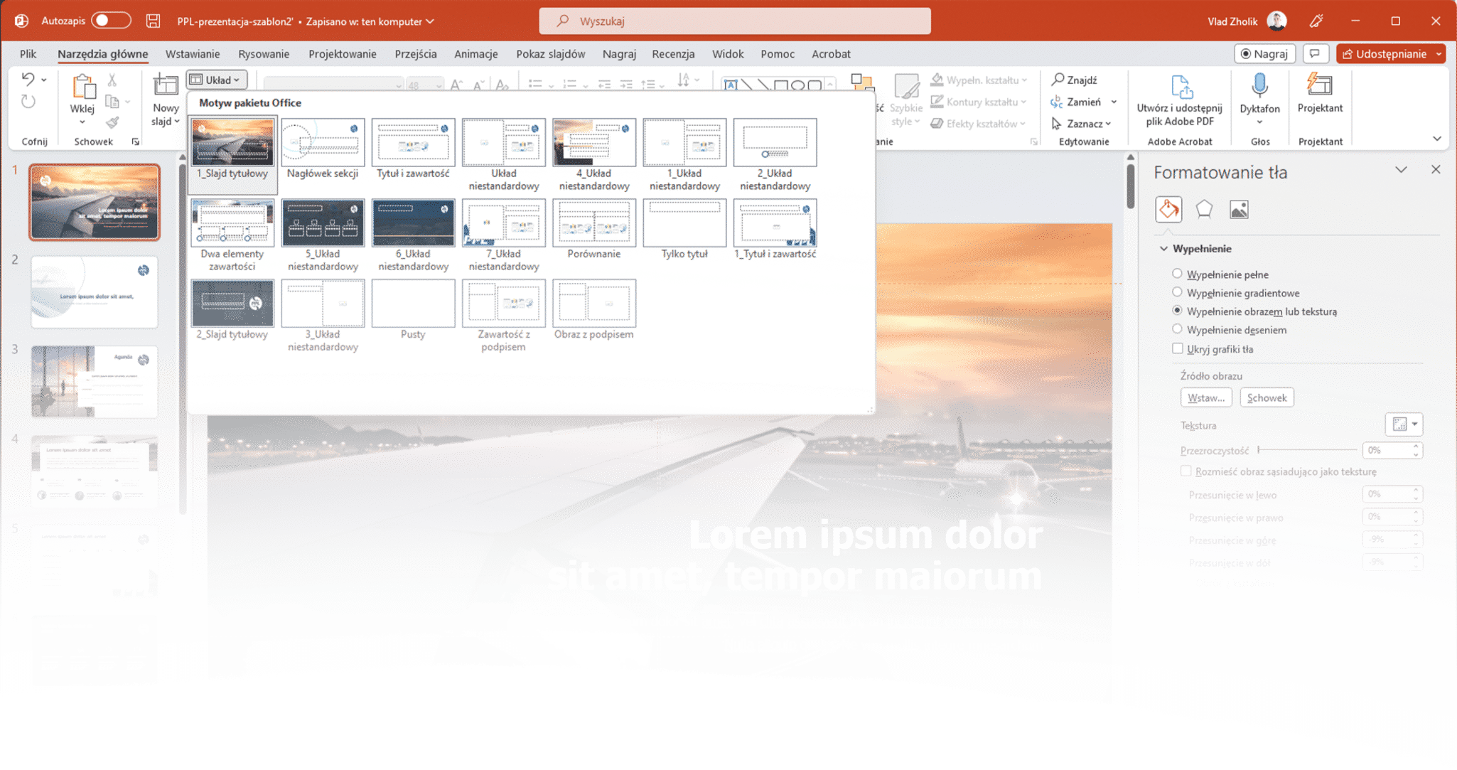 layout prezentacji biznesowej z agendą i zdjęciem lotniska